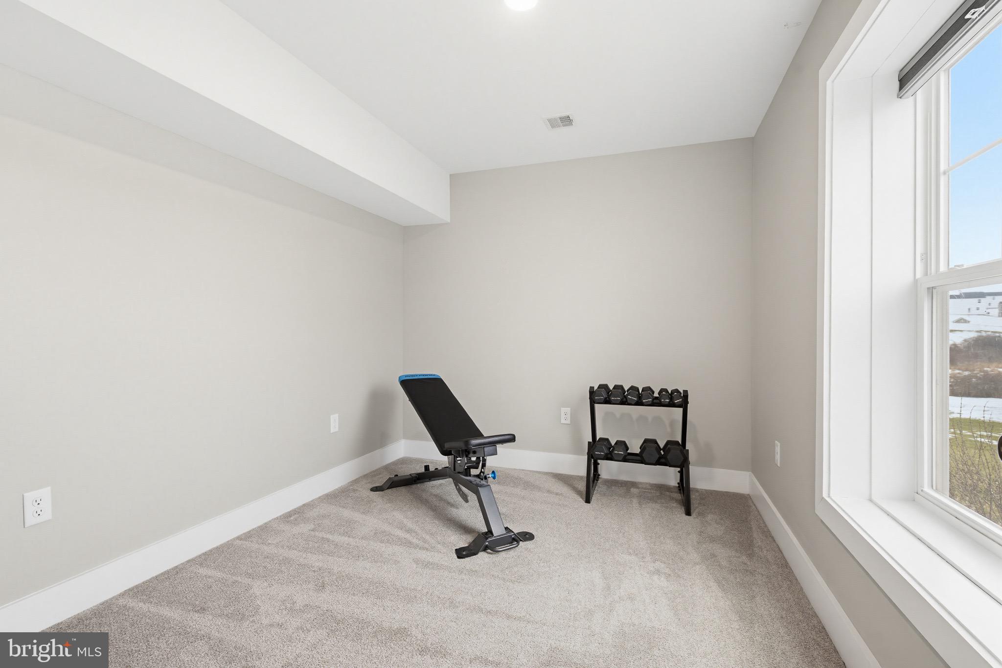 CREEKSIDE - Residential