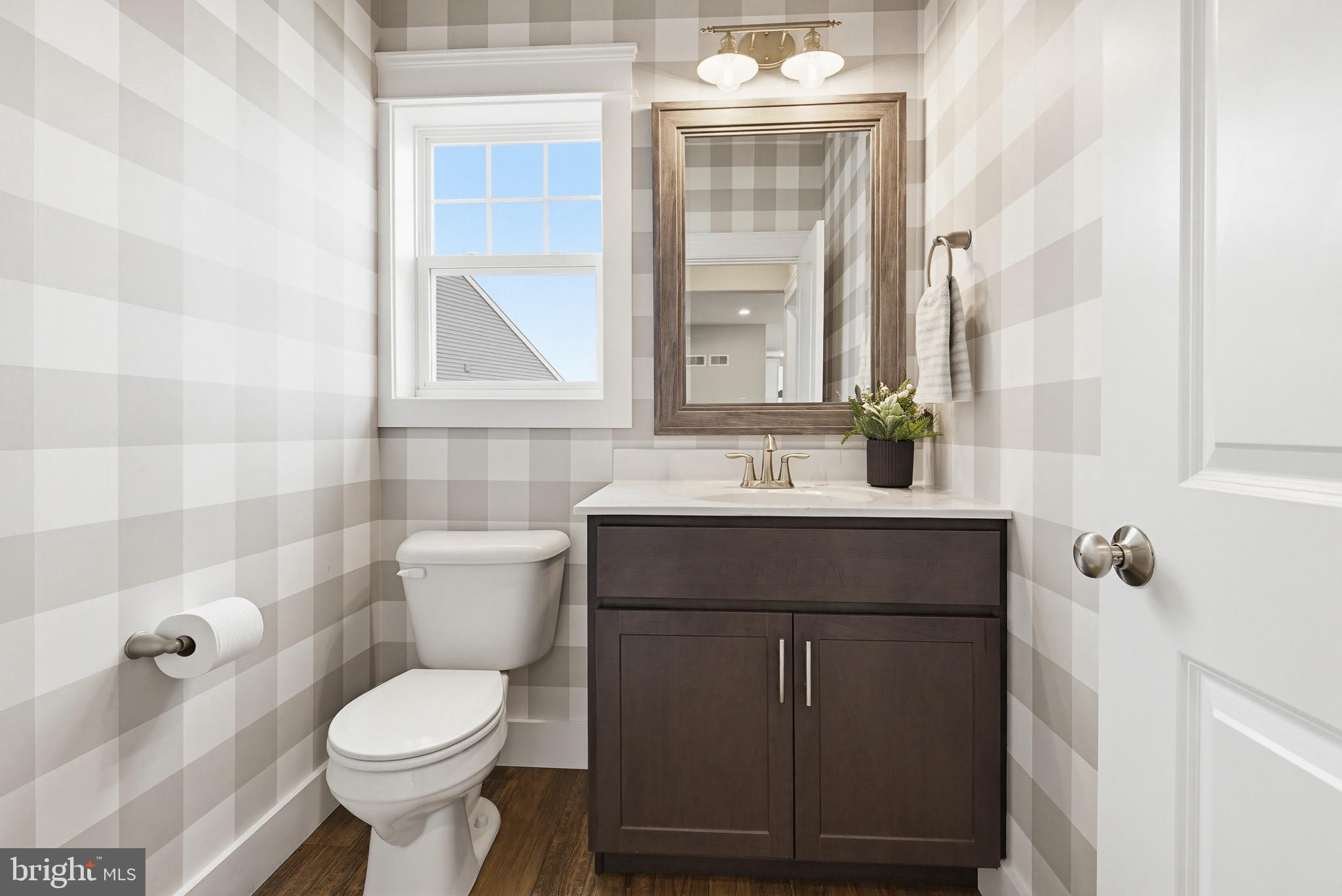 CREEKSIDE - Residential