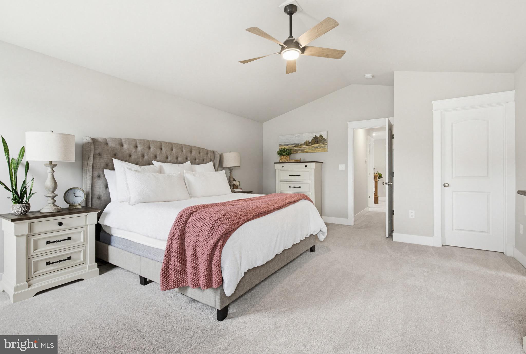 CREEKSIDE - Residential