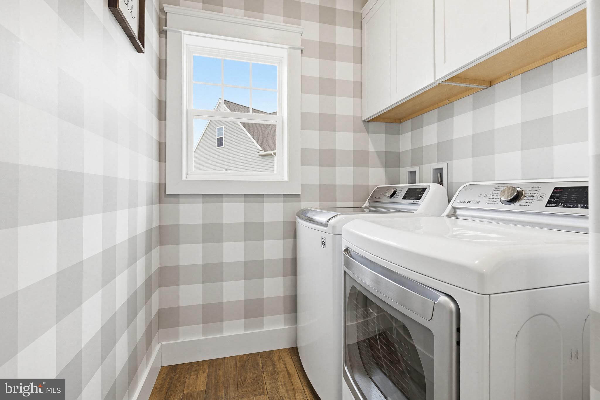 CREEKSIDE - Residential