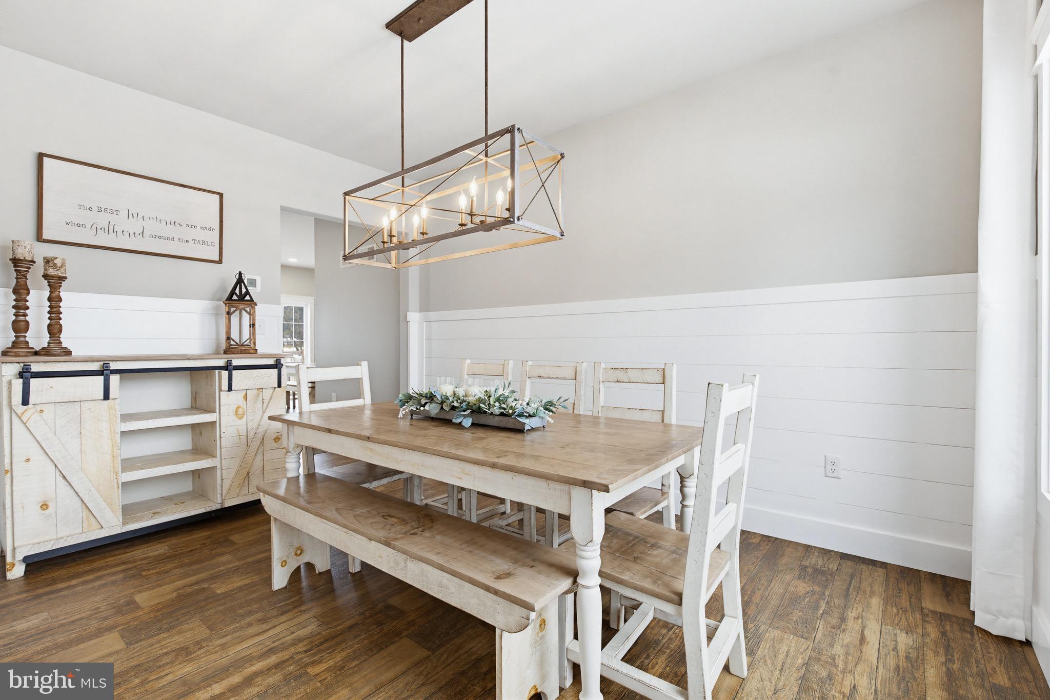 CREEKSIDE - Residential