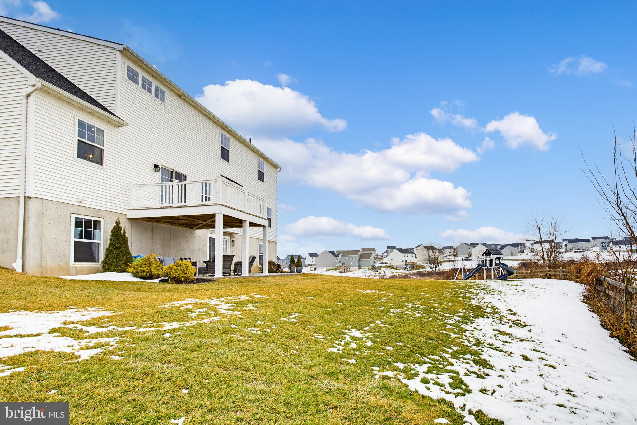 CREEKSIDE - Residential