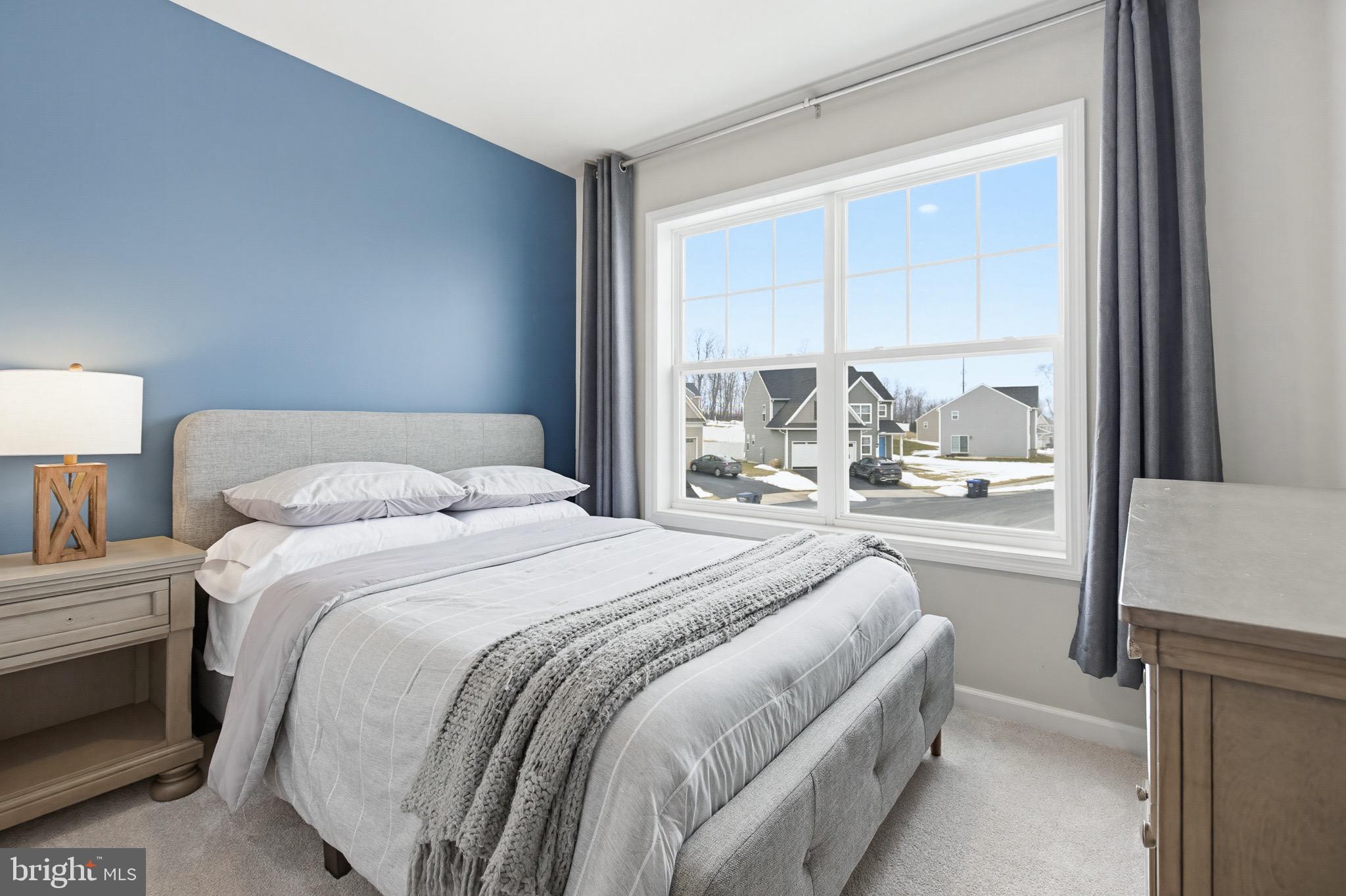 CREEKSIDE - Residential