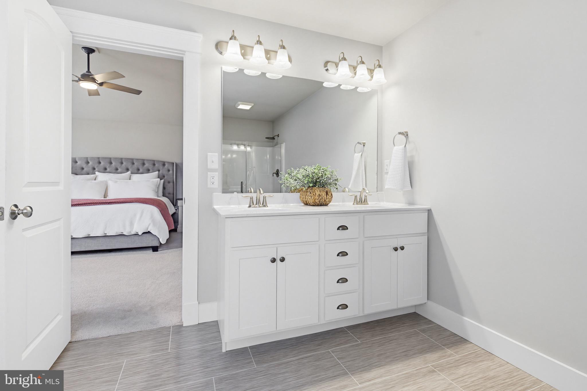 CREEKSIDE - Residential