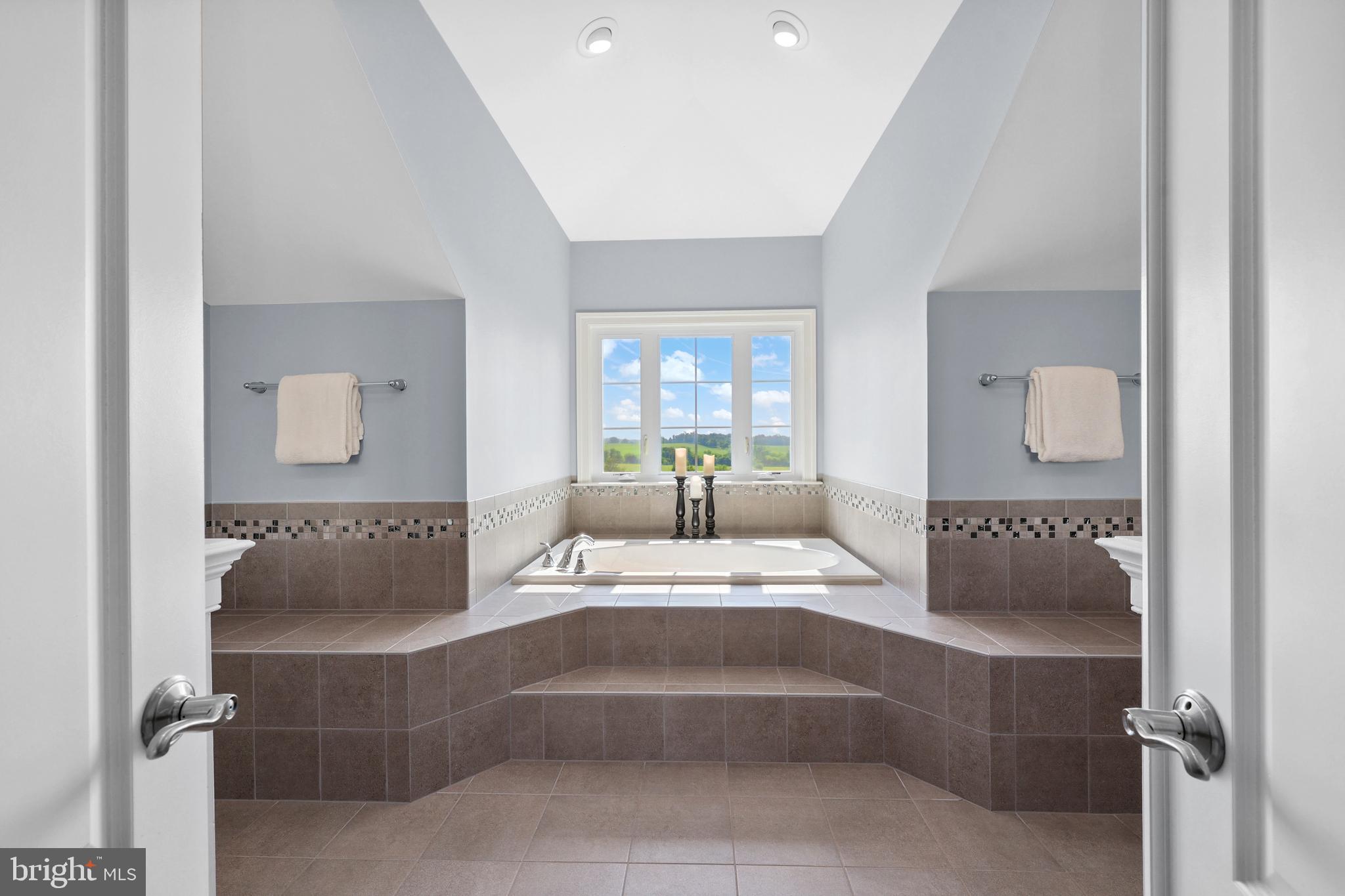 FALCONAIRE - Residential