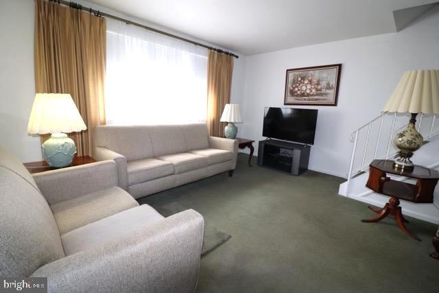 SOMERTON - Residential