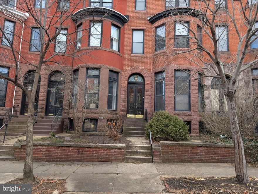 This Investment property is in good shape and is profitable with two self-contained units.  One car garage in the rear is a part of the rear tenant's lease.  All leases are month to month with tenants splitting water bill.  First floor rear tenant currently pays $1,700.00 per month,  and the first floor front apartment is vacant.

The two apartments are divided between the front and back with the front apartment having two to three bedrooms and two full baths over three floors.  While the rear apartment has two bedrooms and one and a half baths over two floors plus the garage.