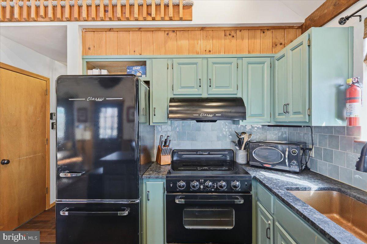 LAKE HARMONY ESTATES - Residential