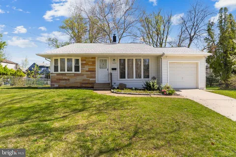 1602 N Bowling Green Drive, Cherry Hill, NJ MLS: NJCD2090052