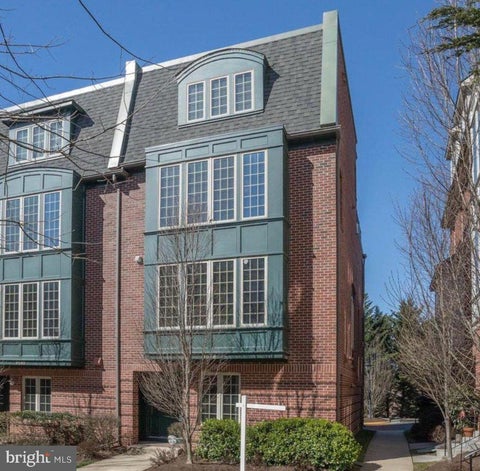 Photo of 9678 Cedar Farm Circle, FAIRFAX, VA 22031 (MLS # VAFX2344058)