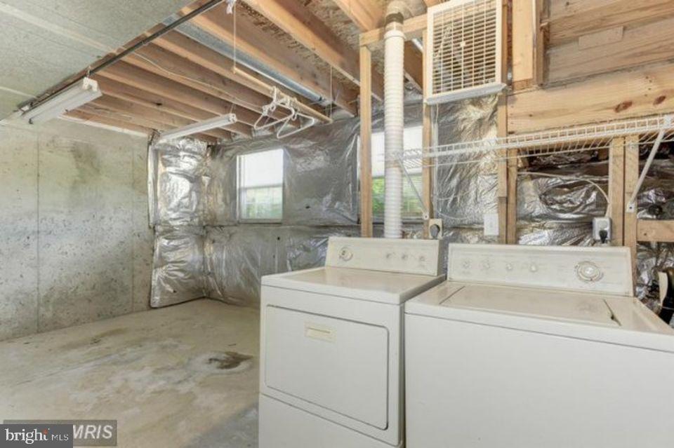 CENTRE RIDGE - Residential Lease