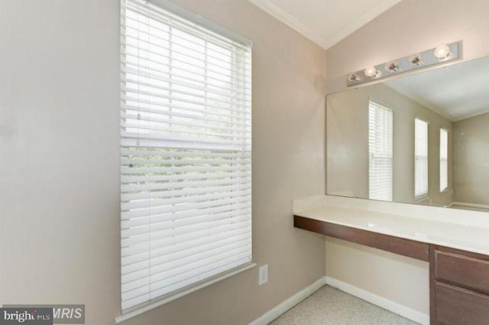 CENTRE RIDGE - Residential Lease