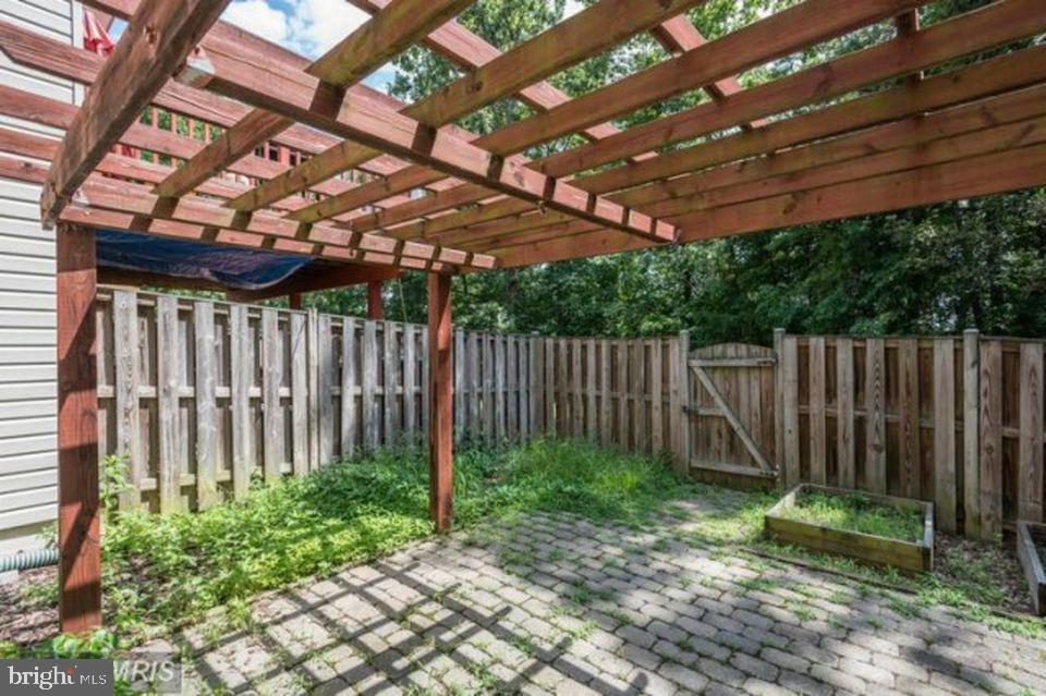 CENTRE RIDGE - Residential Lease