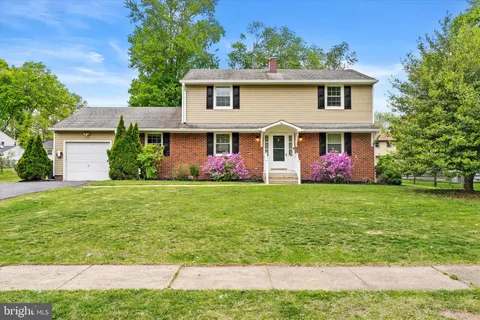 10 Great Woods Drive, Ewing, NJ MLS: NJME2076630
