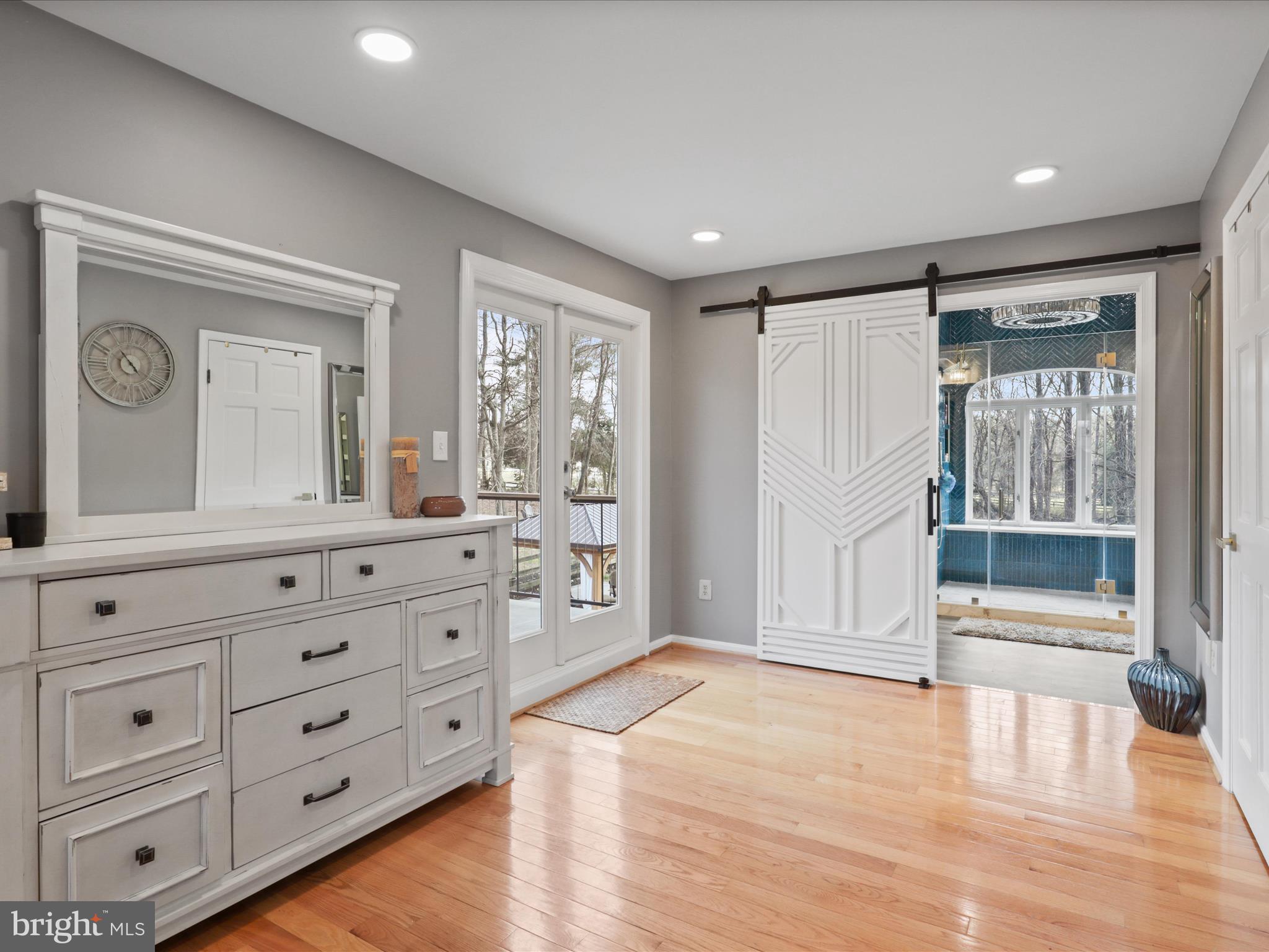 LAUREL GLEN - Residential