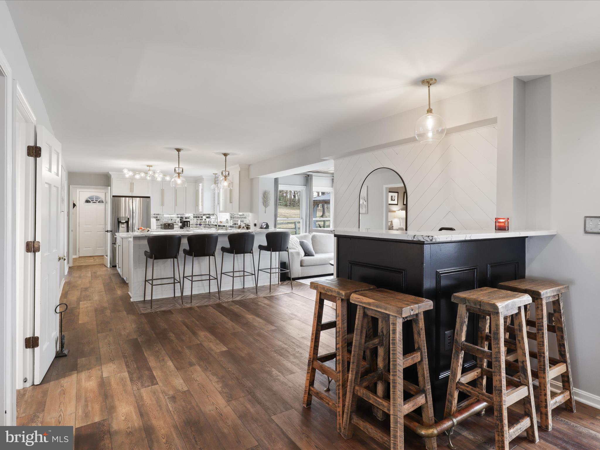 LAUREL GLEN - Residential