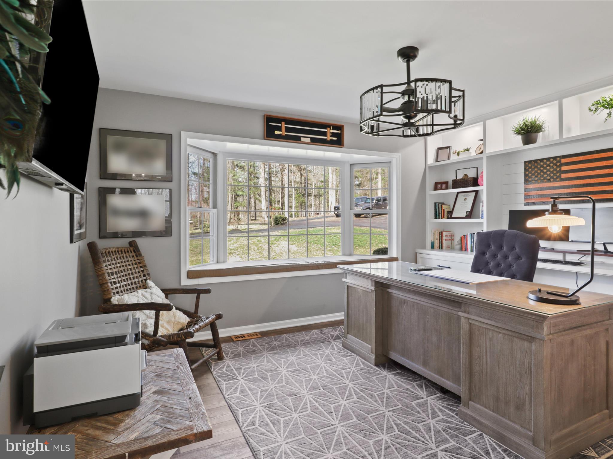 LAUREL GLEN - Residential