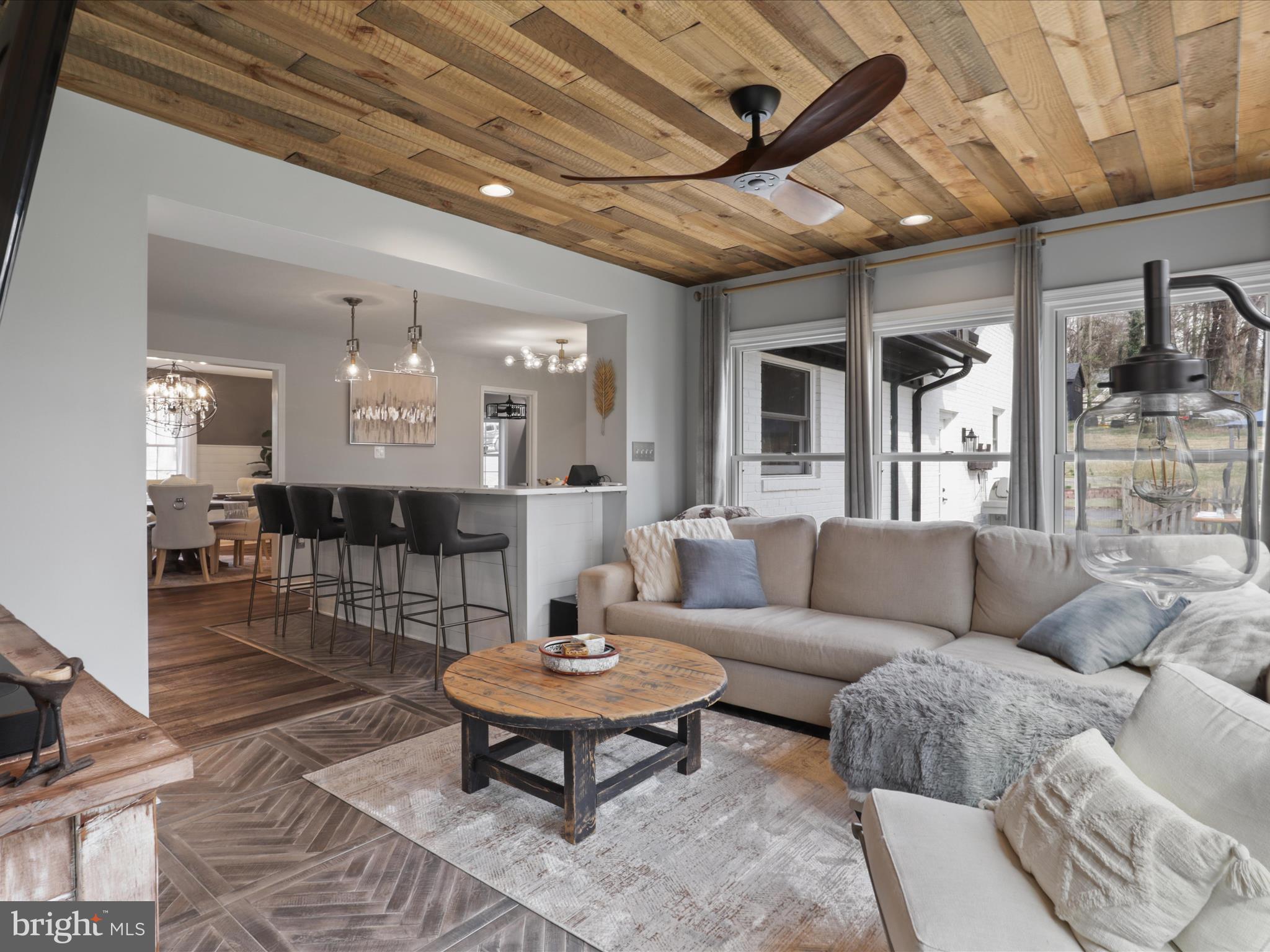 LAUREL GLEN - Residential