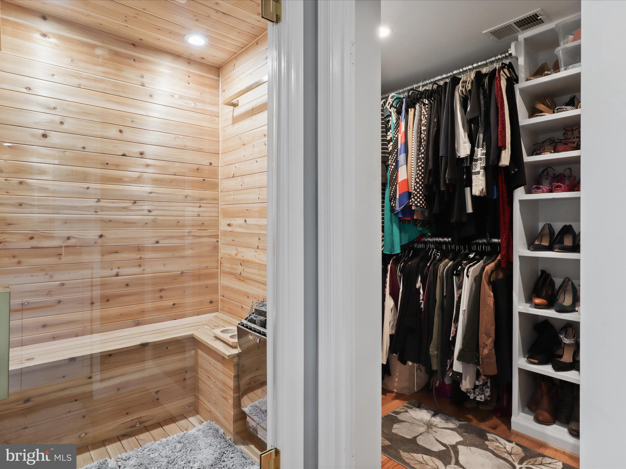 LAUREL GLEN - Residential