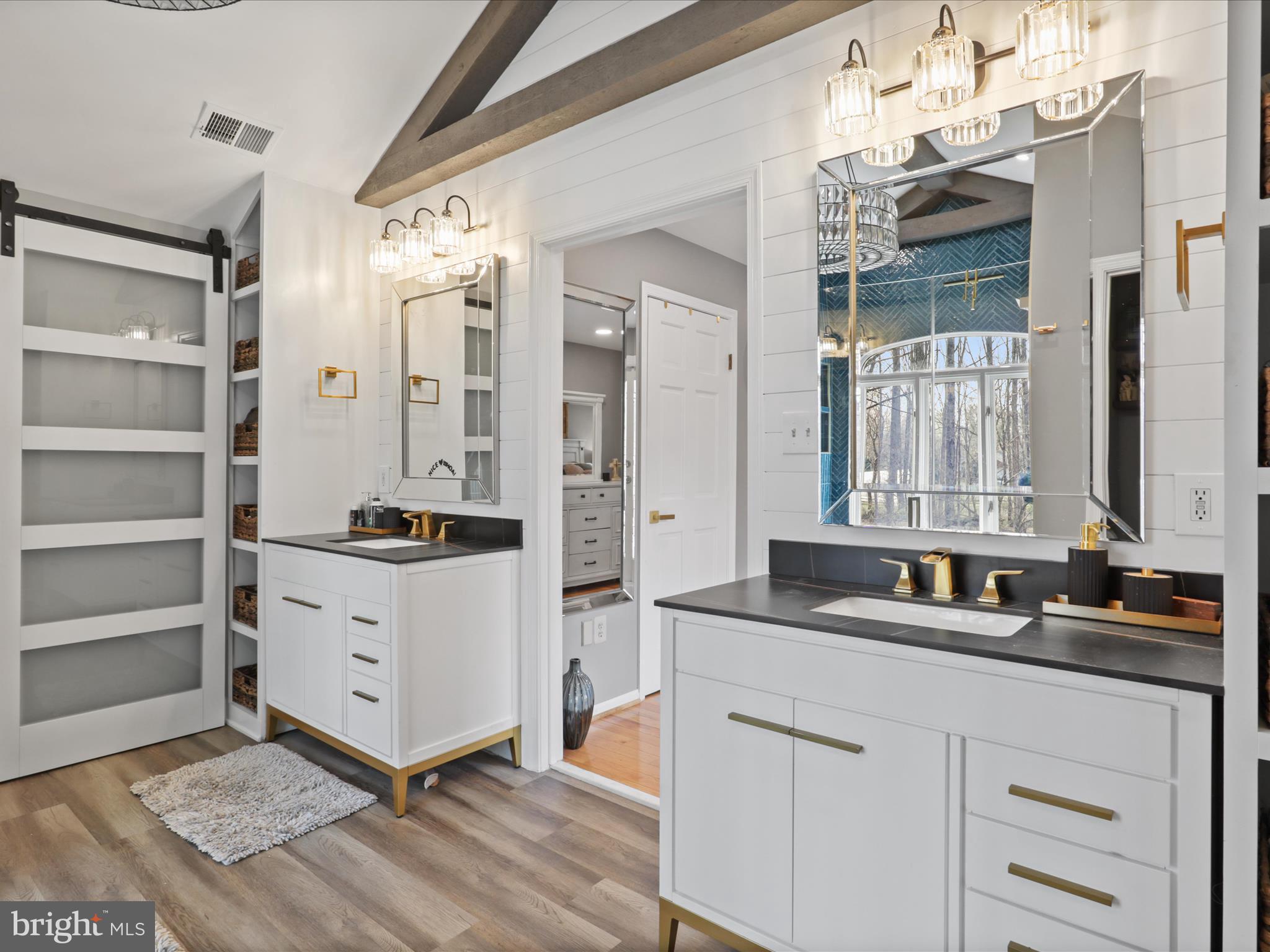 LAUREL GLEN - Residential