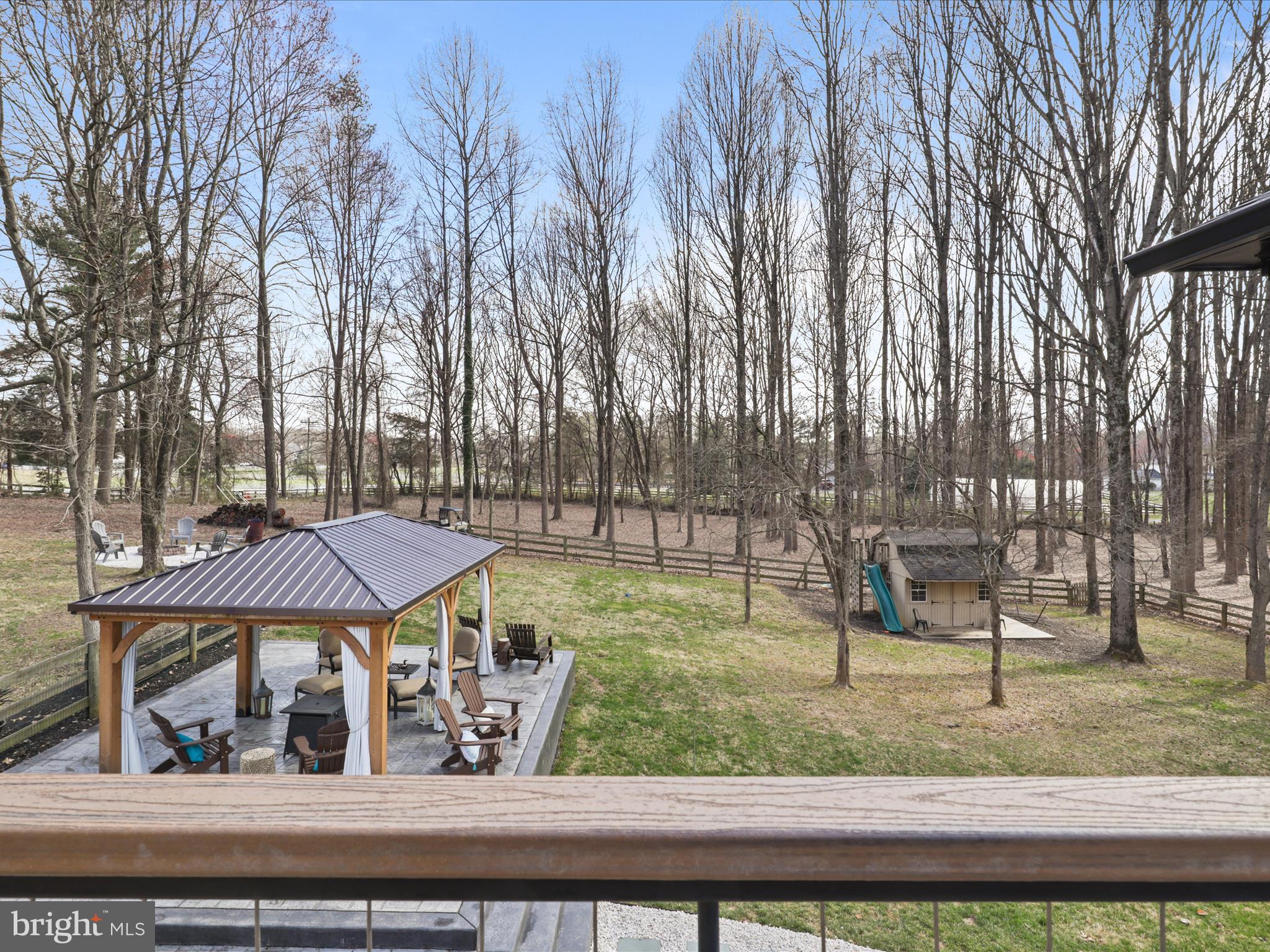 LAUREL GLEN - Residential