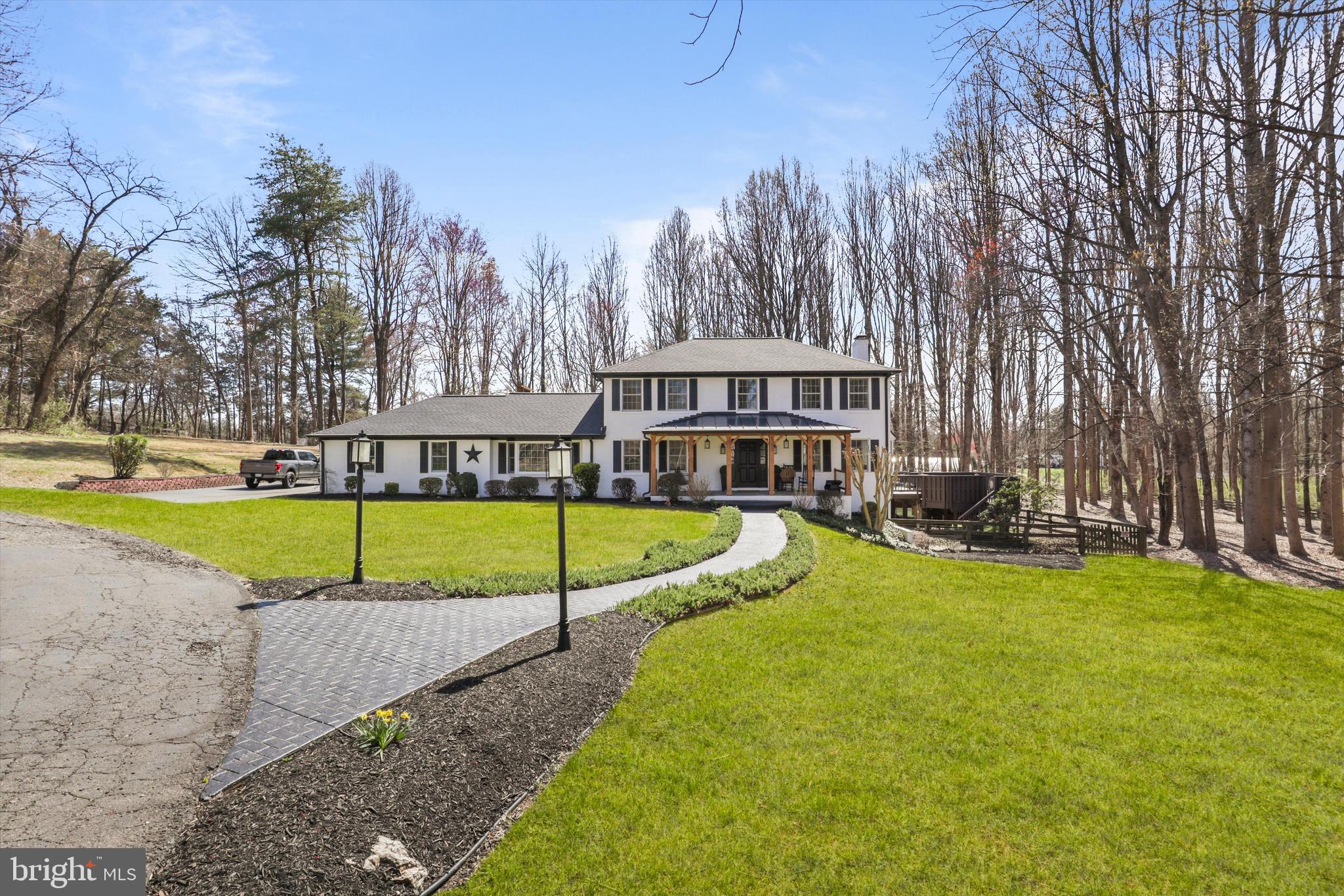 LAUREL GLEN - Residential