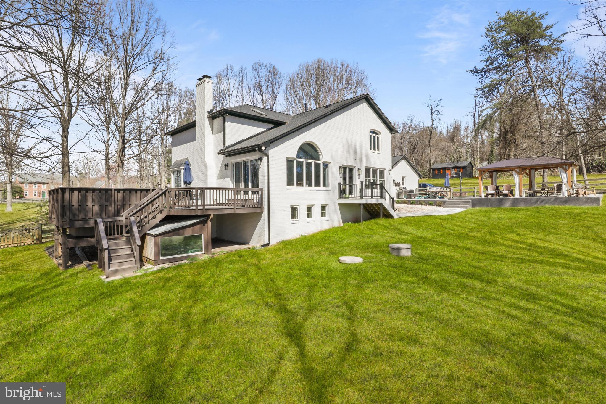 LAUREL GLEN - Residential