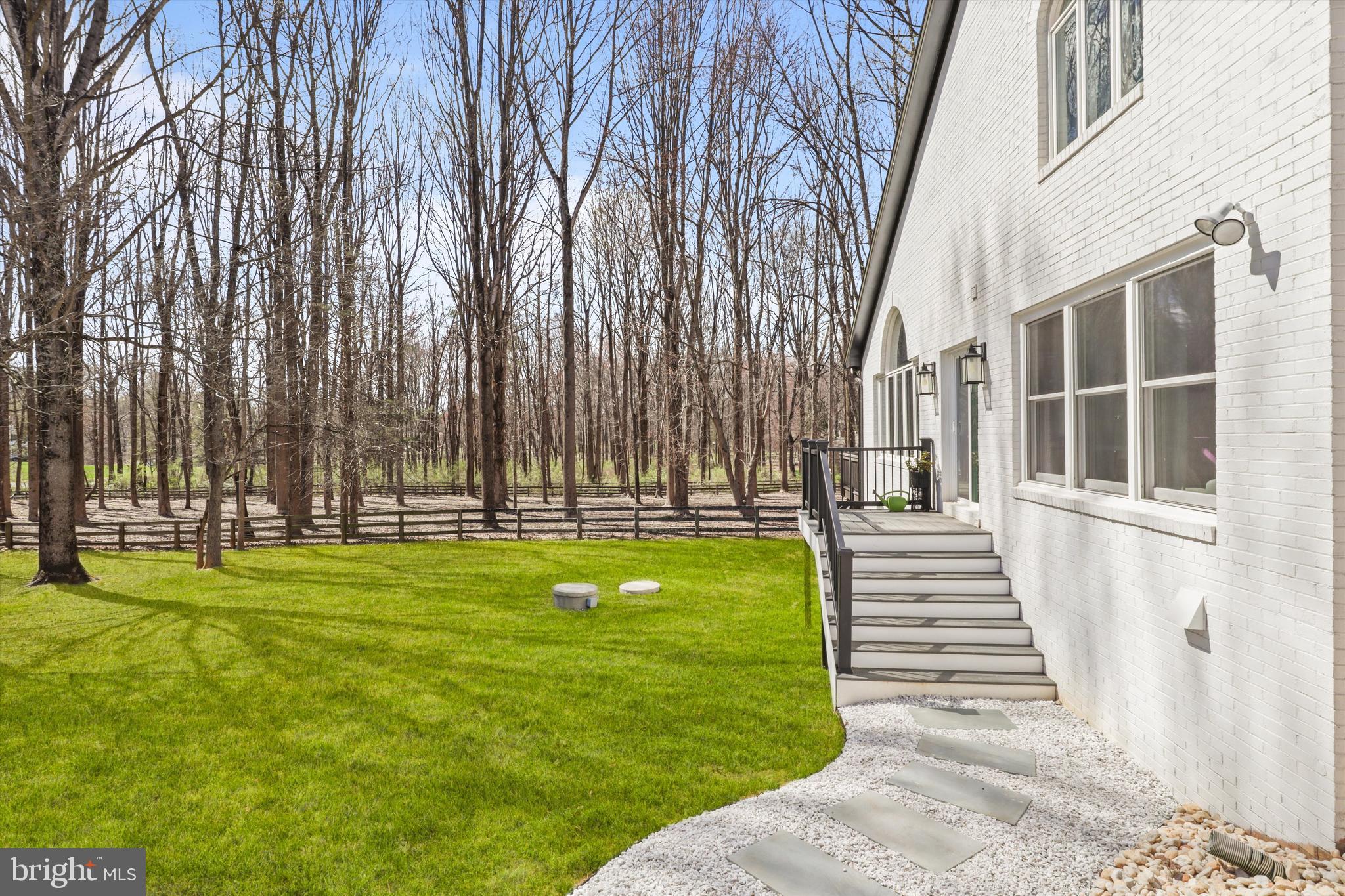 LAUREL GLEN - Residential