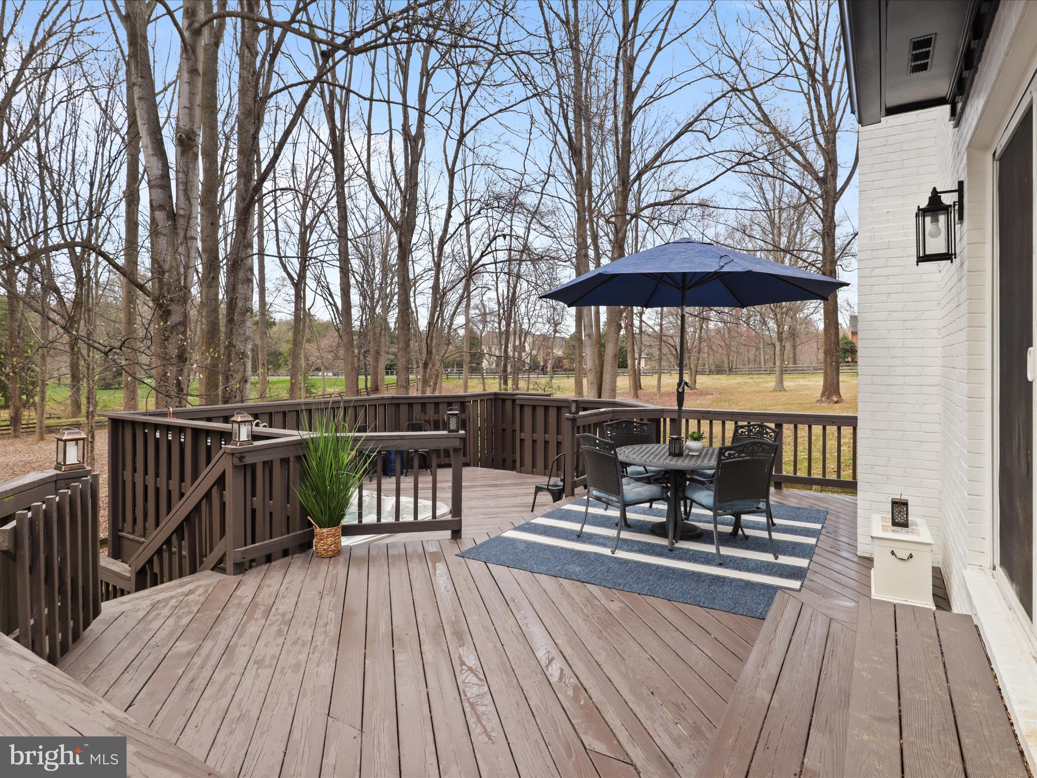 LAUREL GLEN - Residential