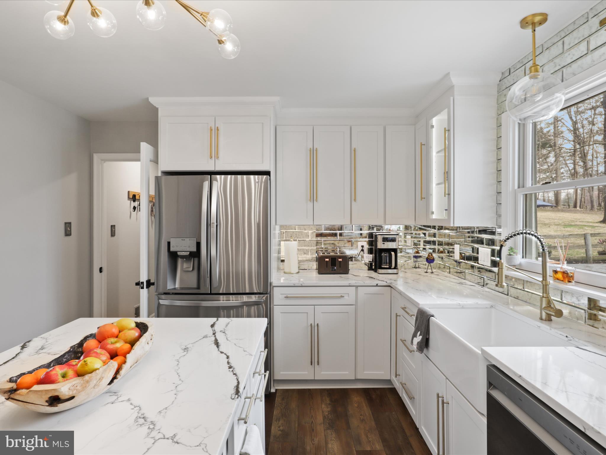 LAUREL GLEN - Residential