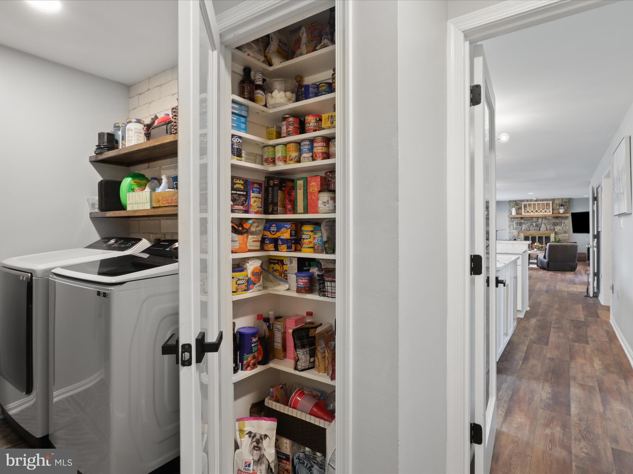 LAUREL GLEN - Residential