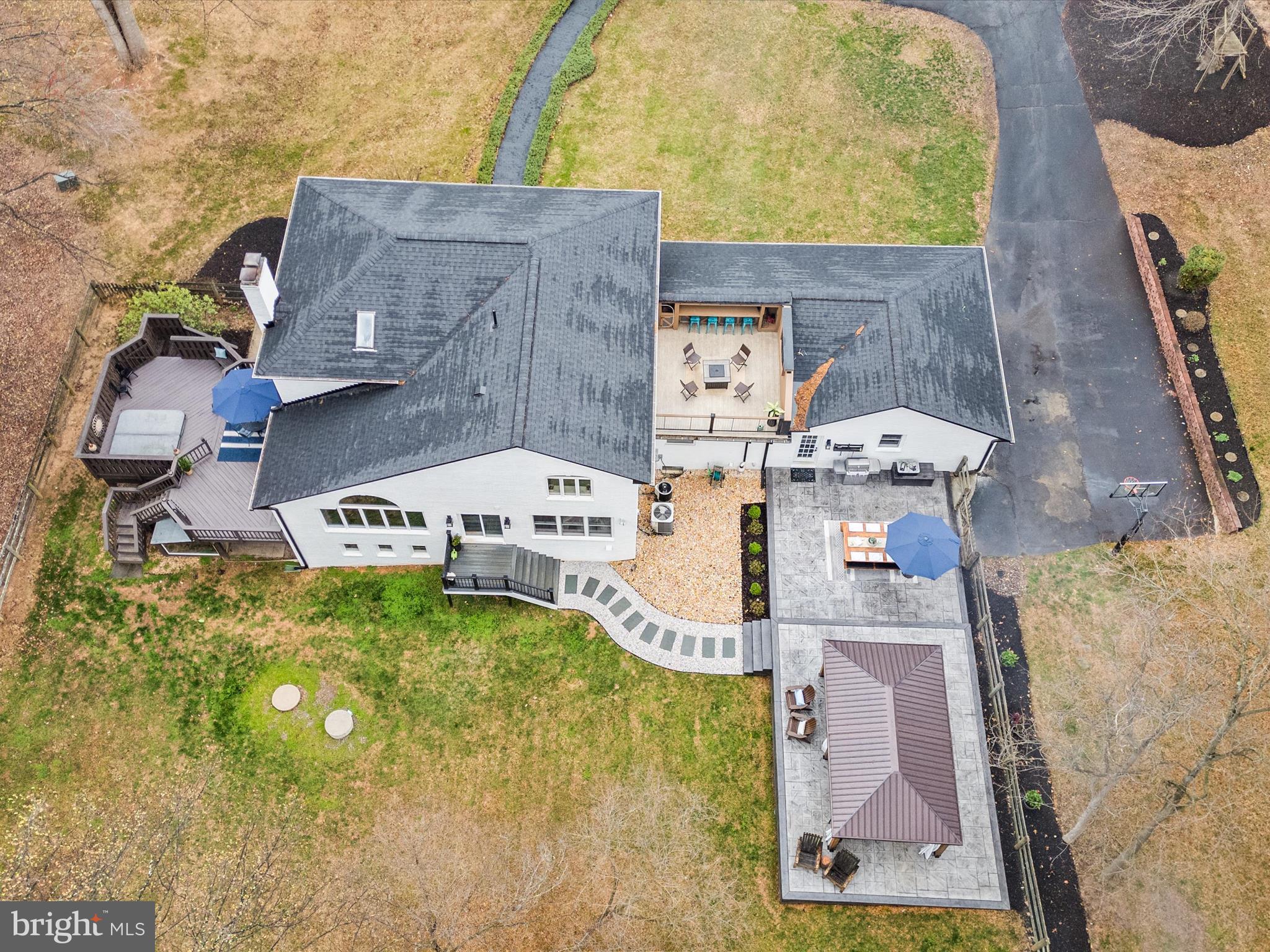 LAUREL GLEN - Residential