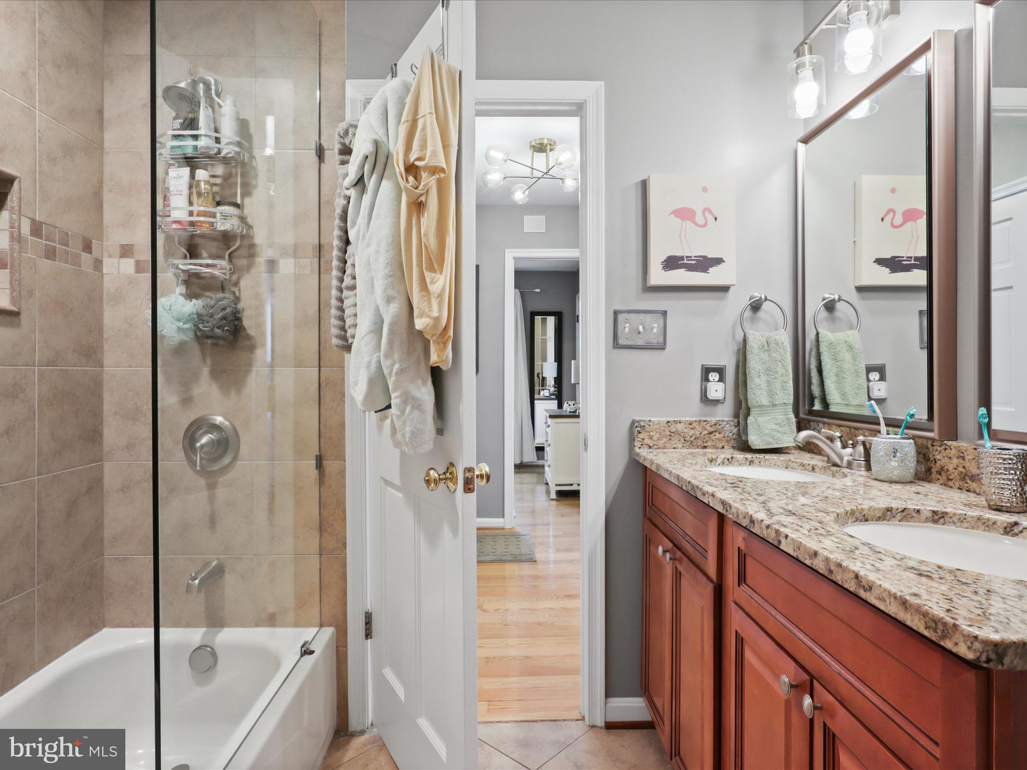 LAUREL GLEN - Residential