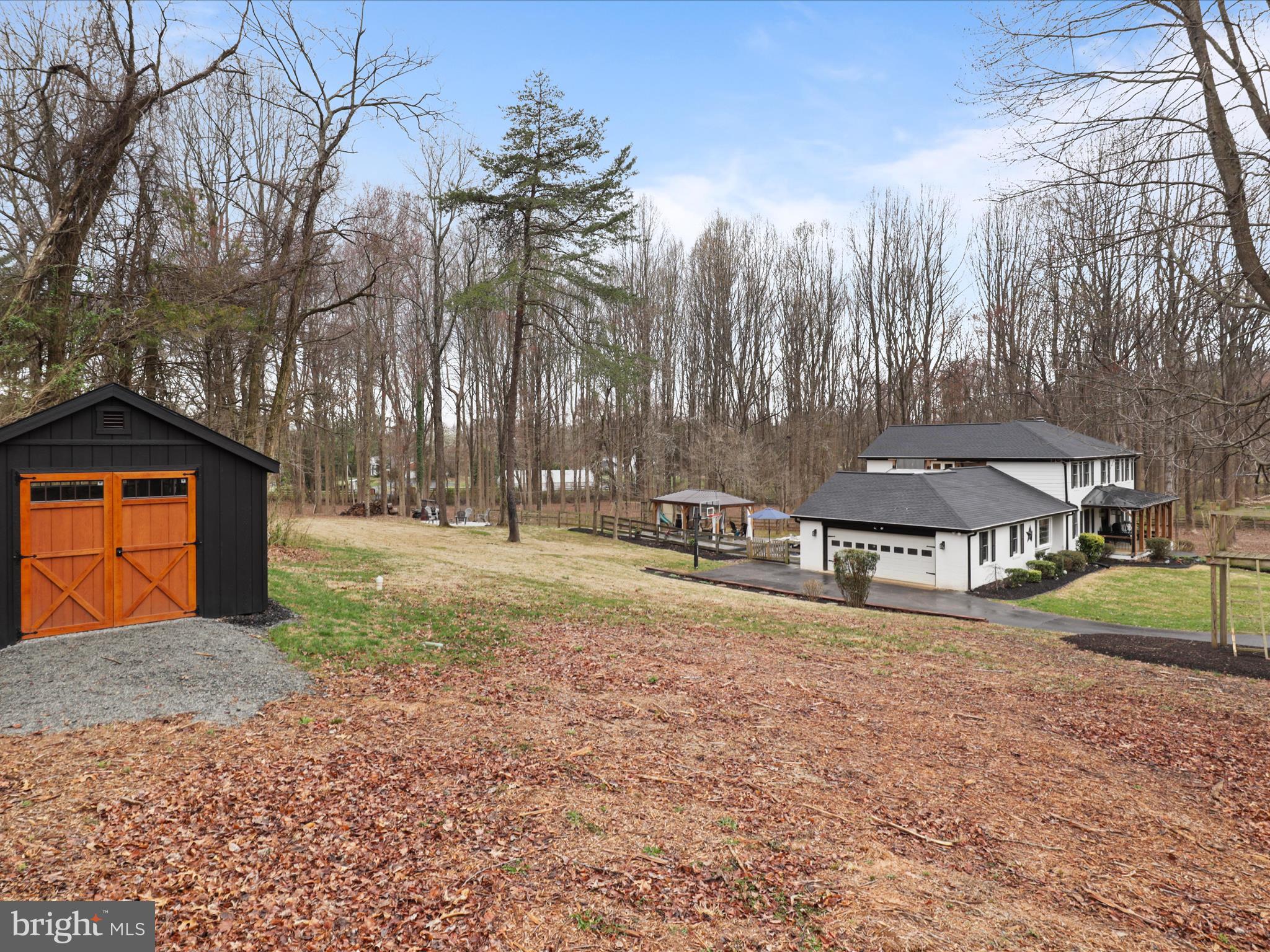 LAUREL GLEN - Residential