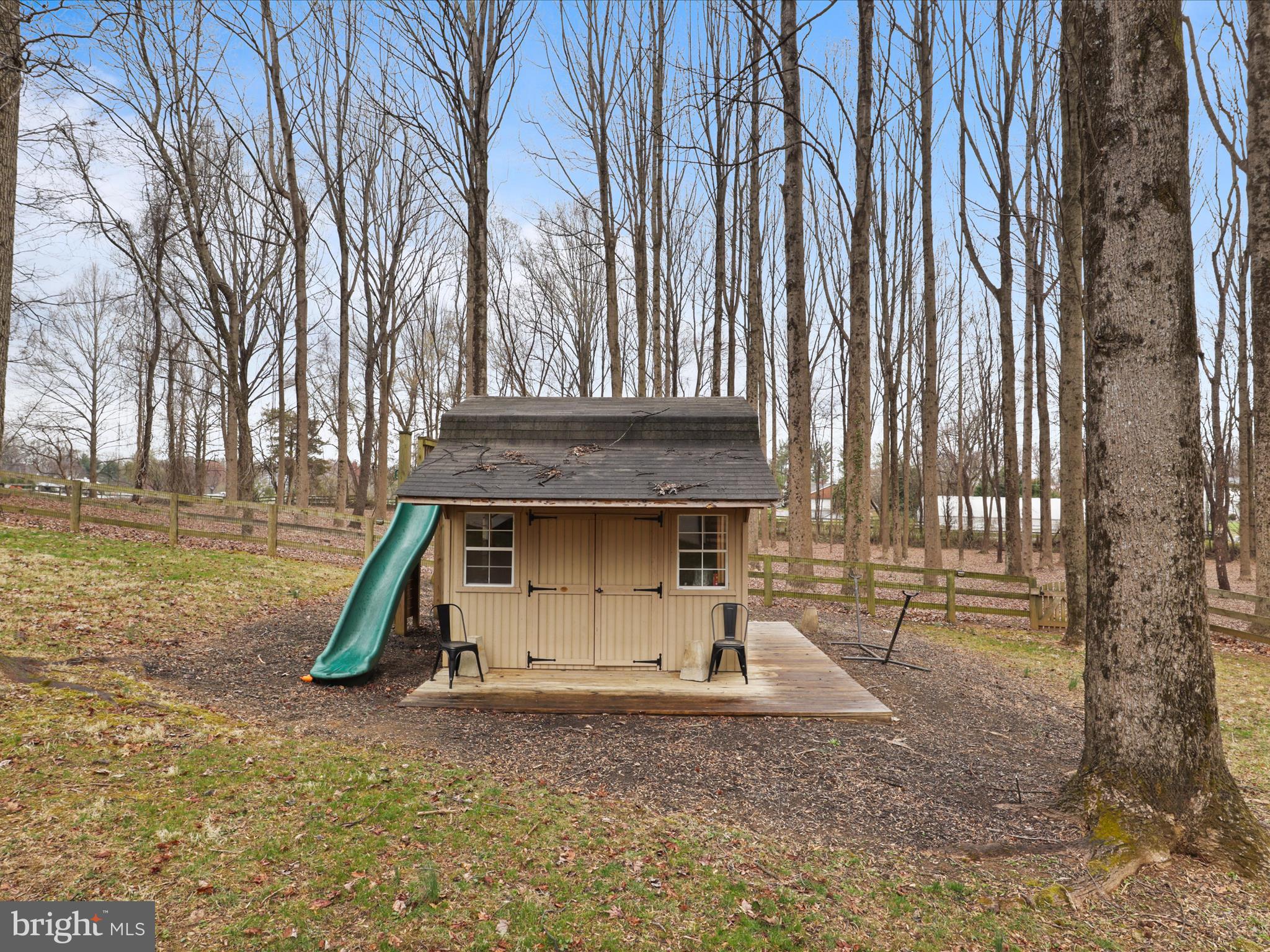 LAUREL GLEN - Residential