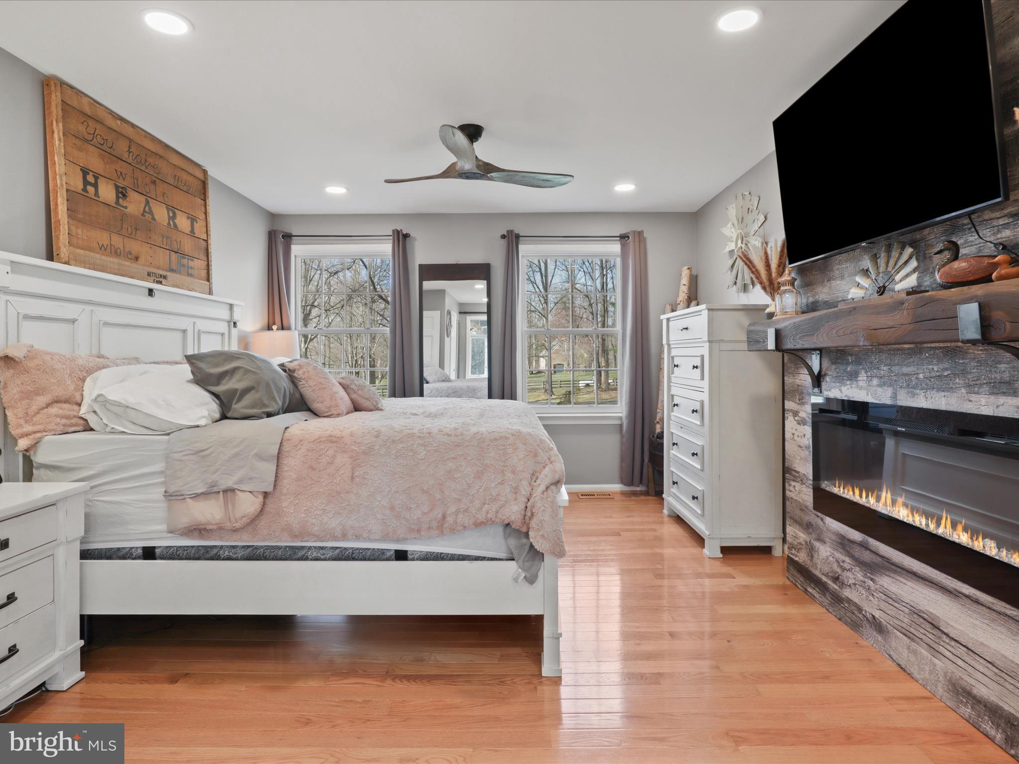 LAUREL GLEN - Residential