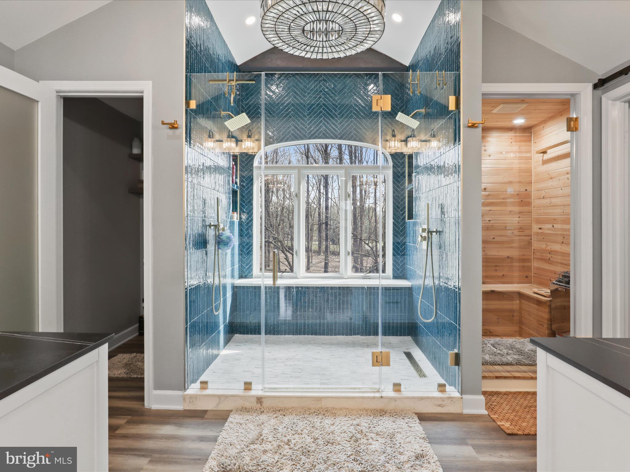 LAUREL GLEN - Residential