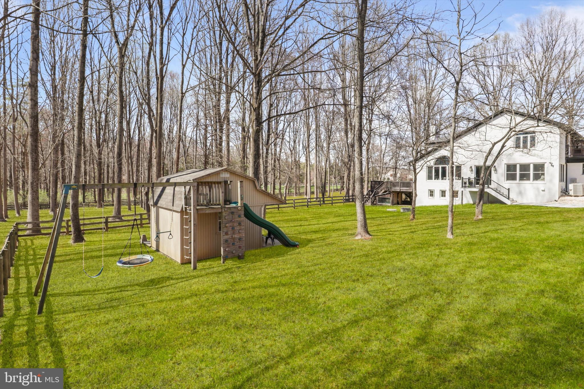 LAUREL GLEN - Residential