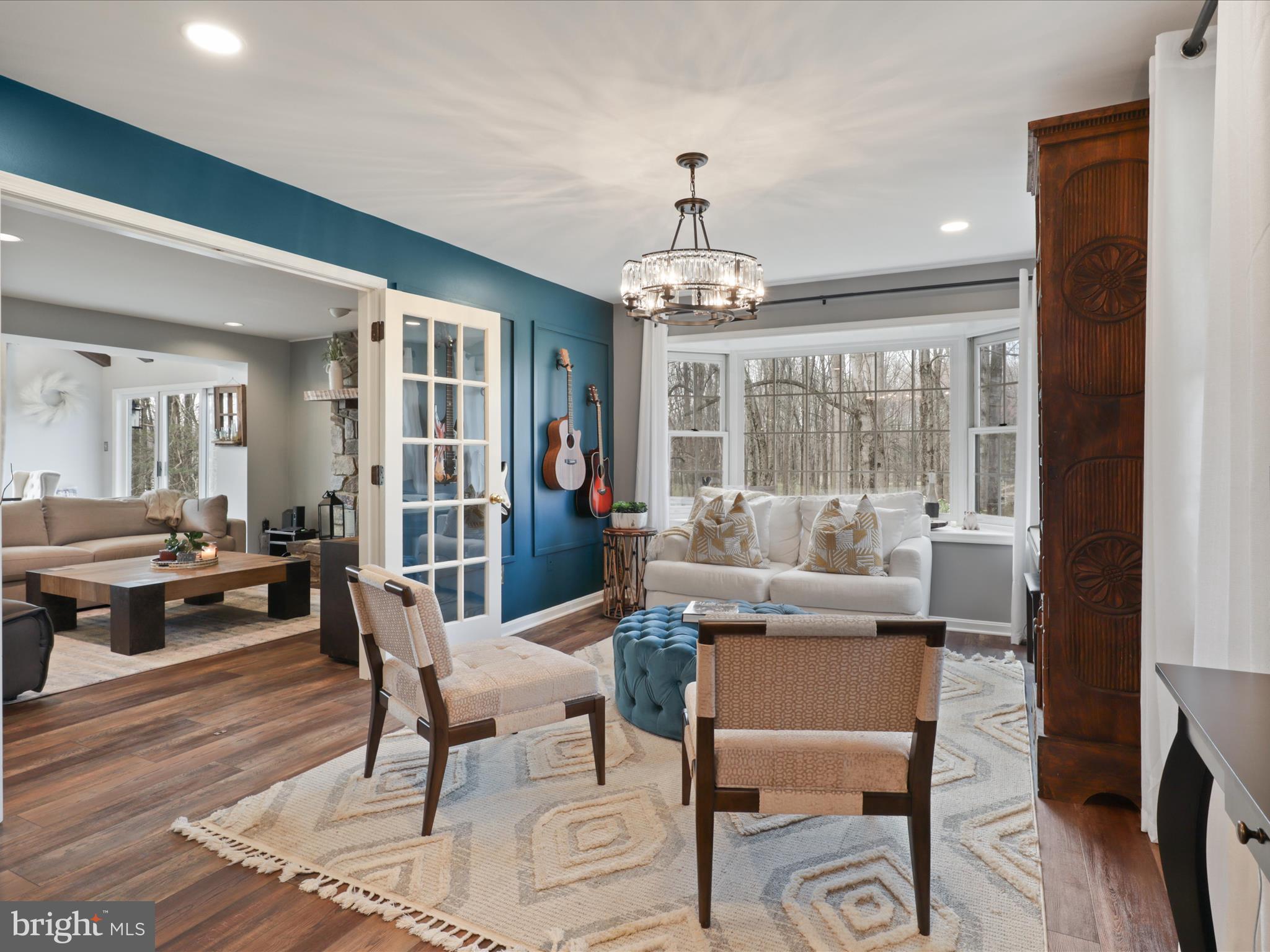 LAUREL GLEN - Residential