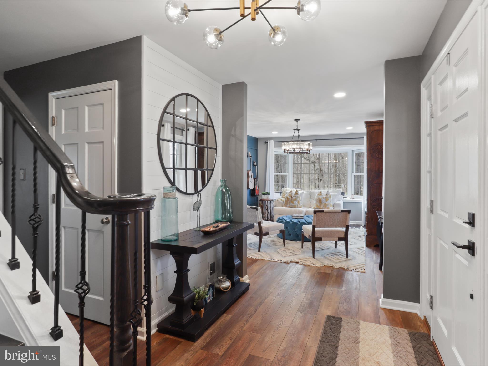 LAUREL GLEN - Residential