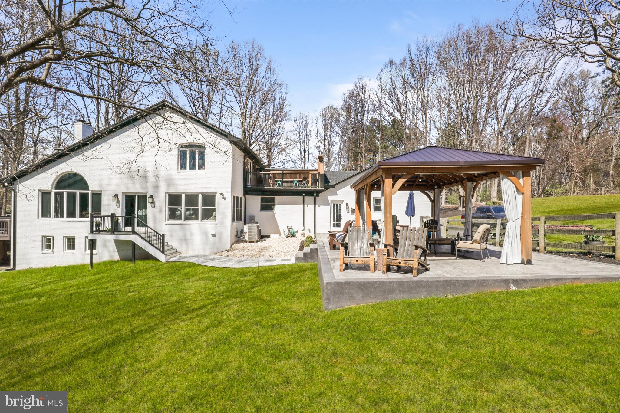 LAUREL GLEN - Residential