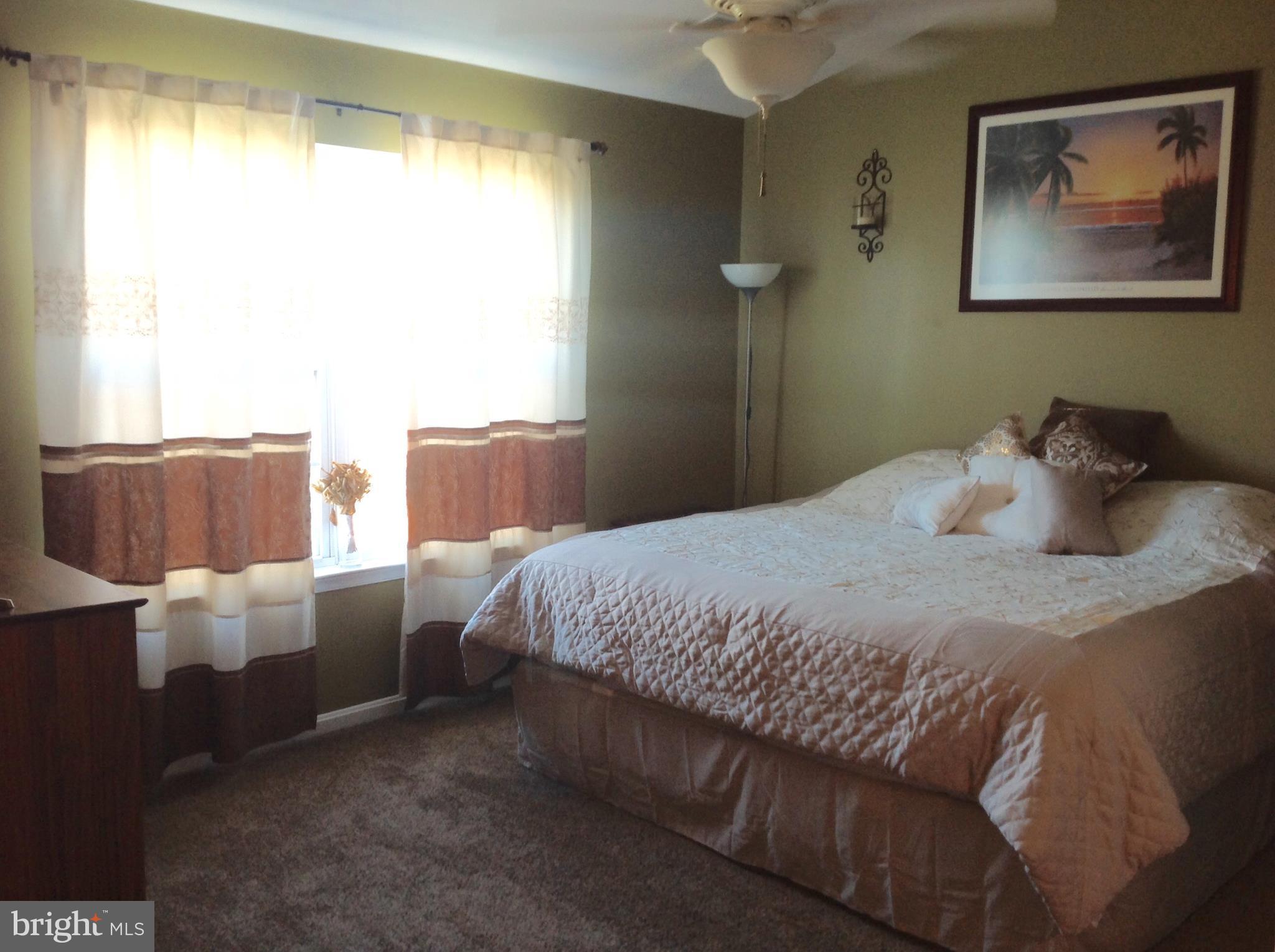 CONSTANT FRIENDSHIP - Residential