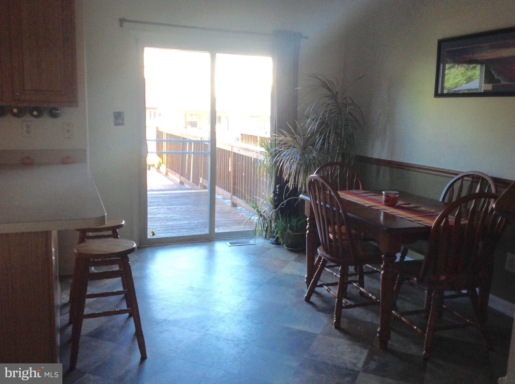 CONSTANT FRIENDSHIP - Residential