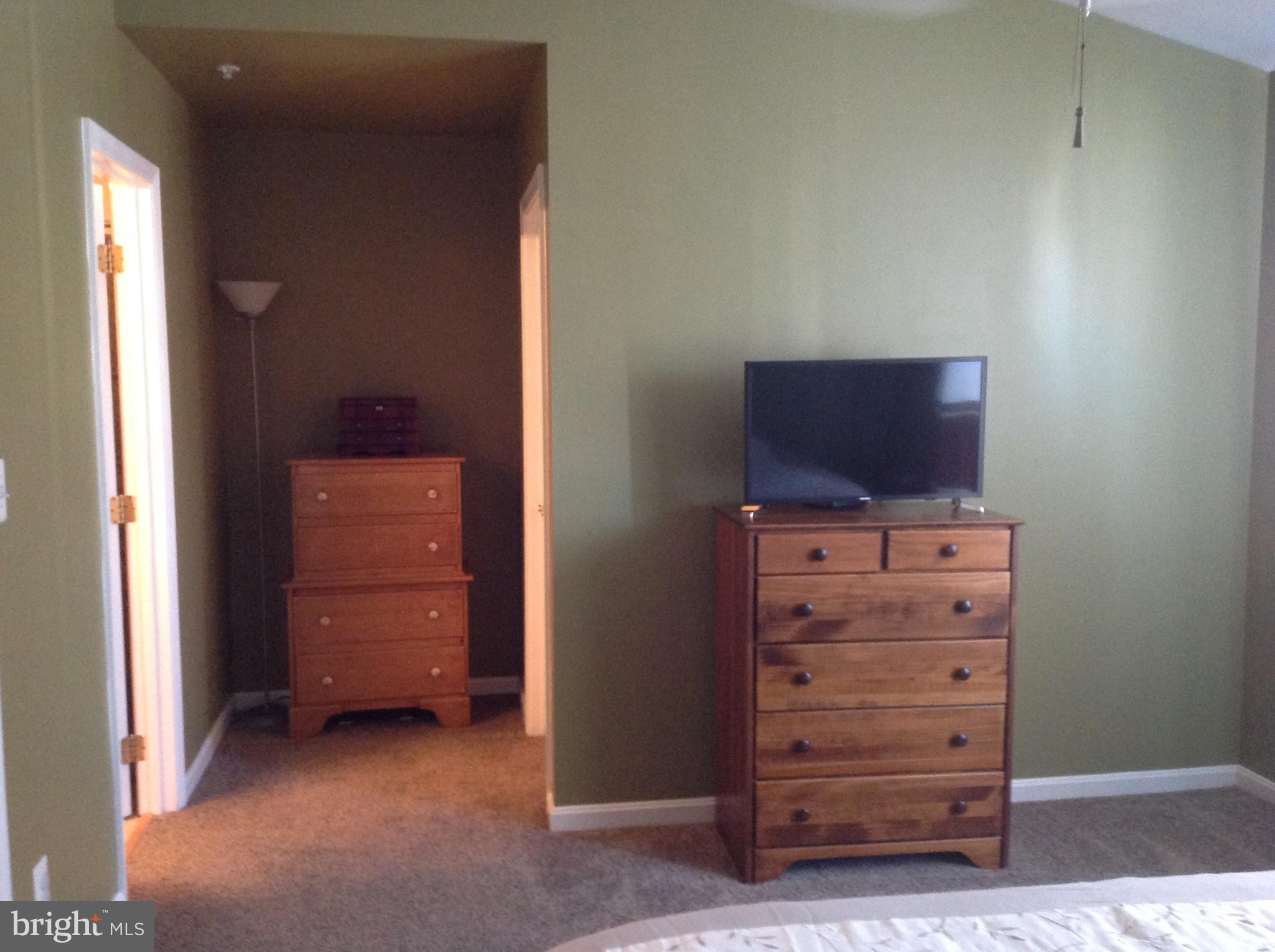 CONSTANT FRIENDSHIP - Residential