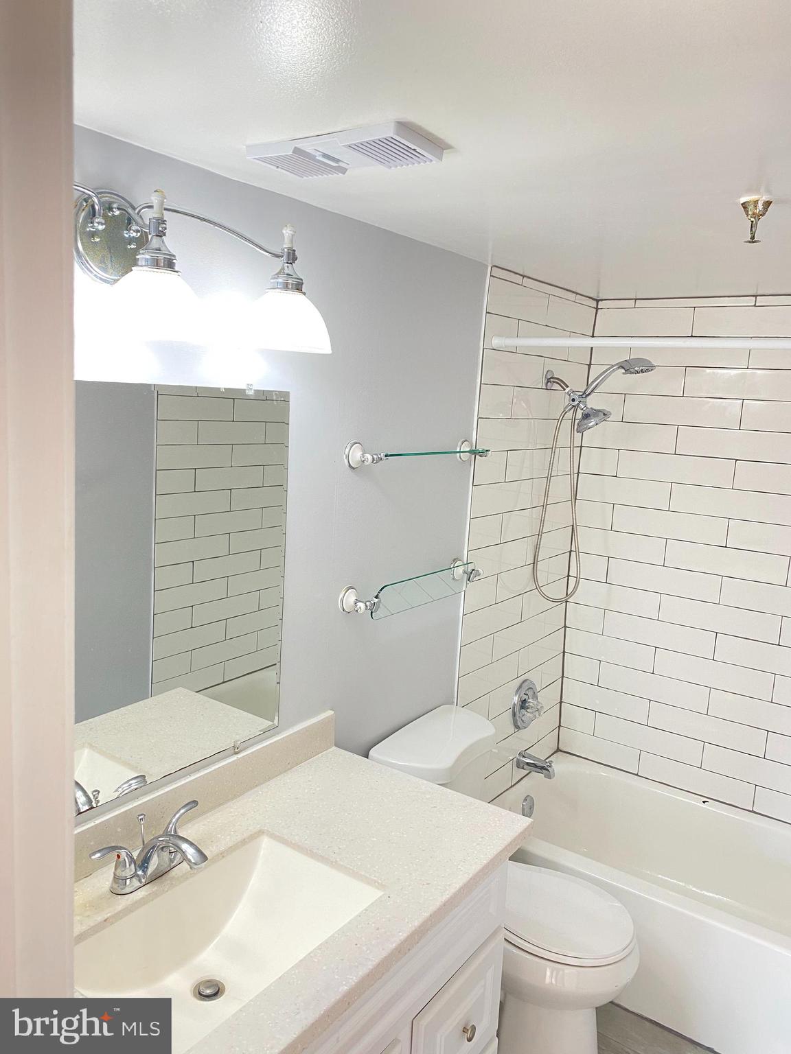 HIGHPOINTE - Residential Lease