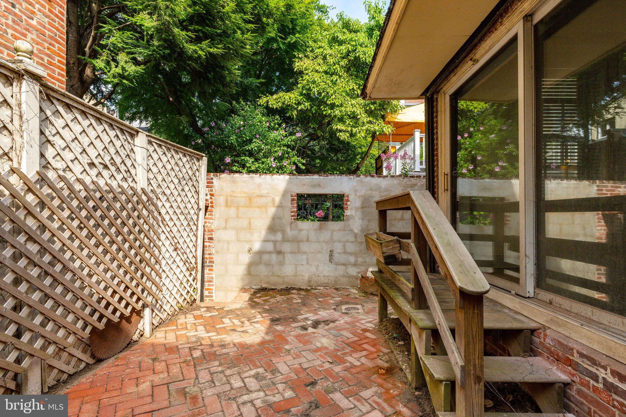 SOCIETY HILL - Residential