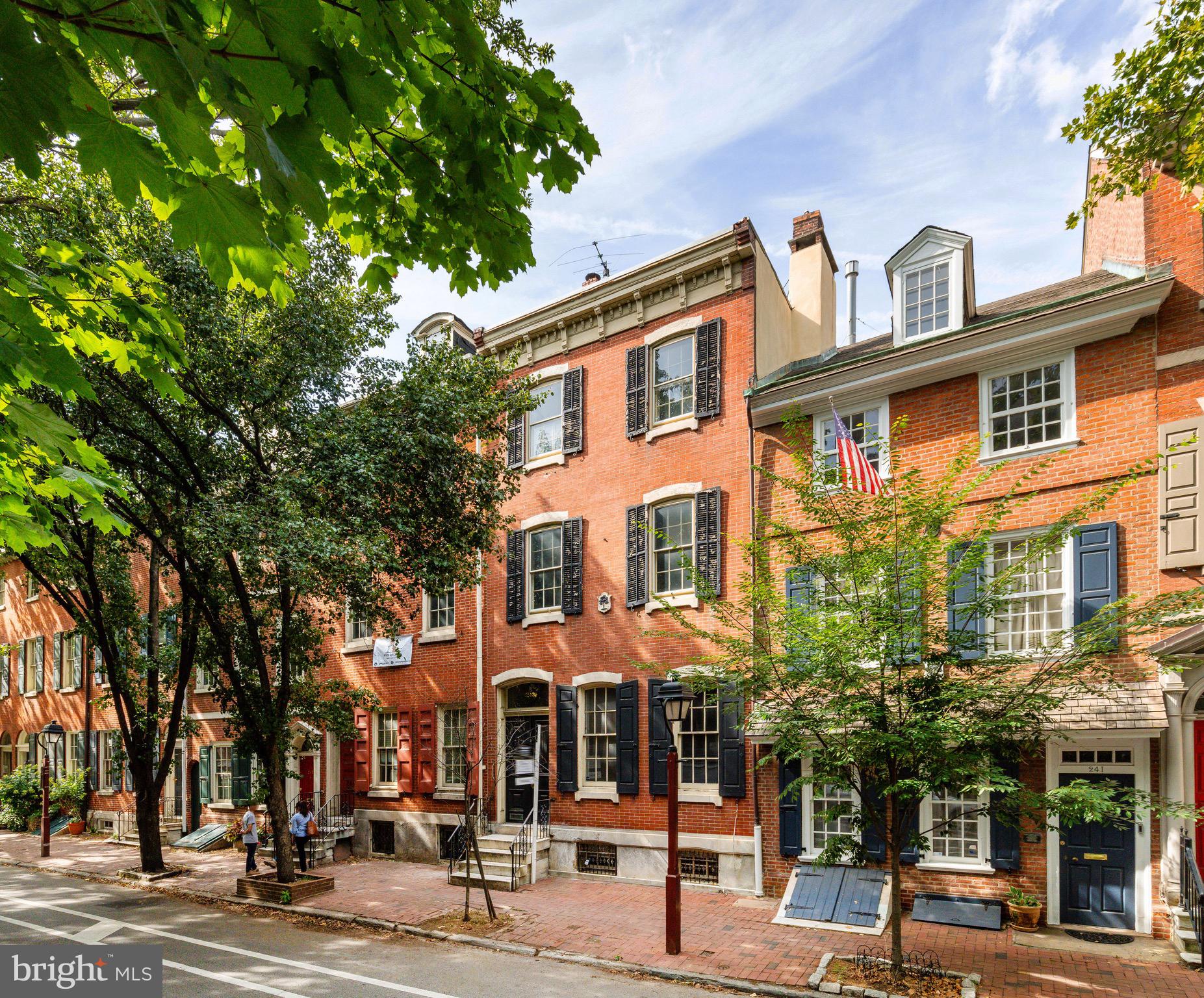 SOCIETY HILL - Residential