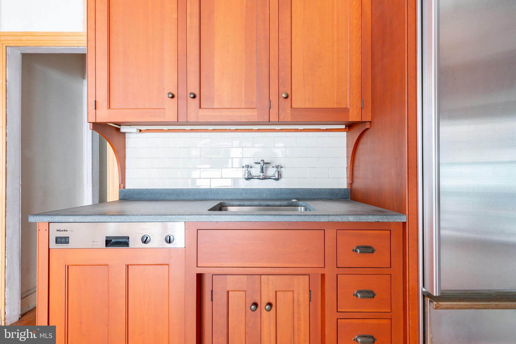 SOCIETY HILL - Residential