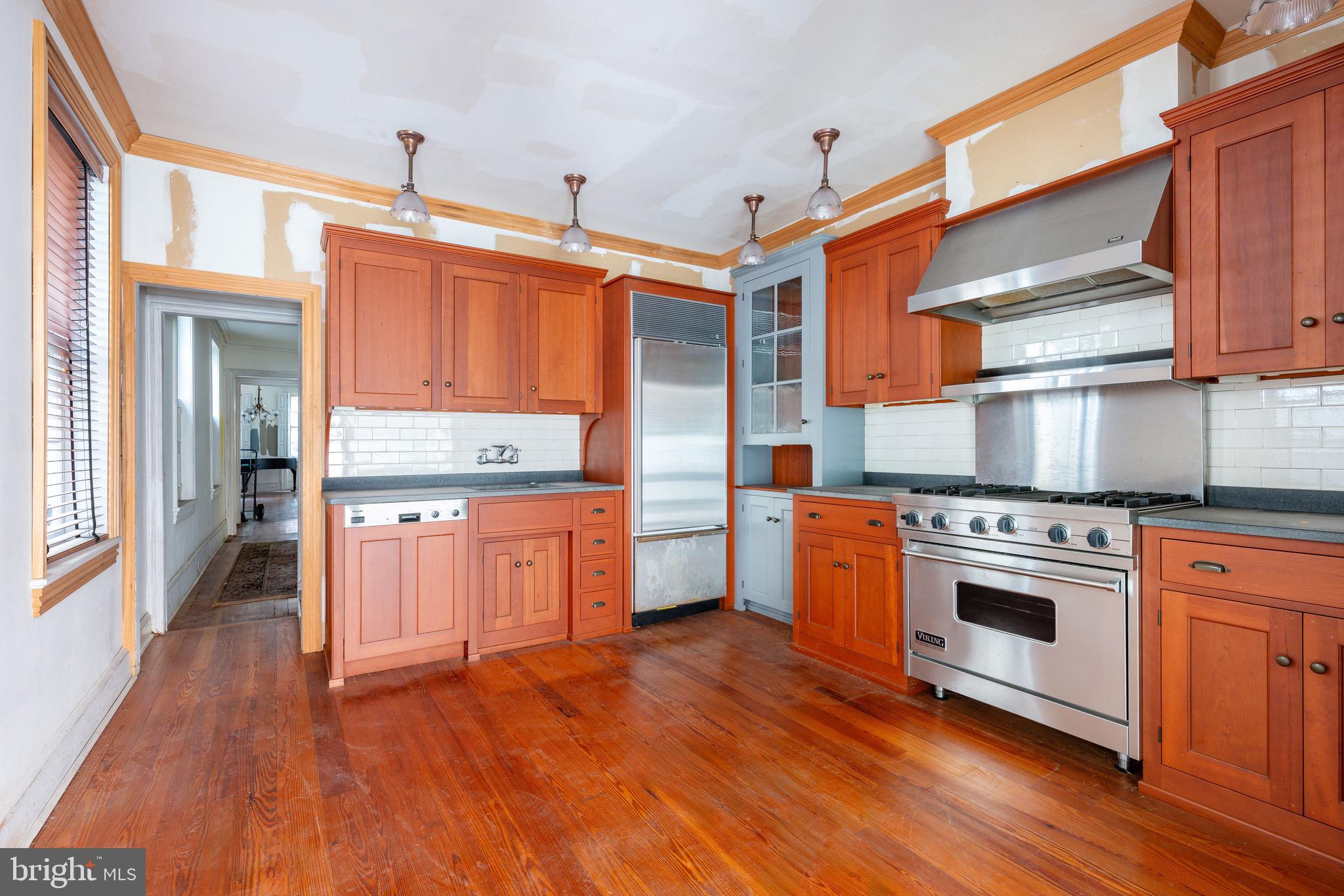 SOCIETY HILL - Residential