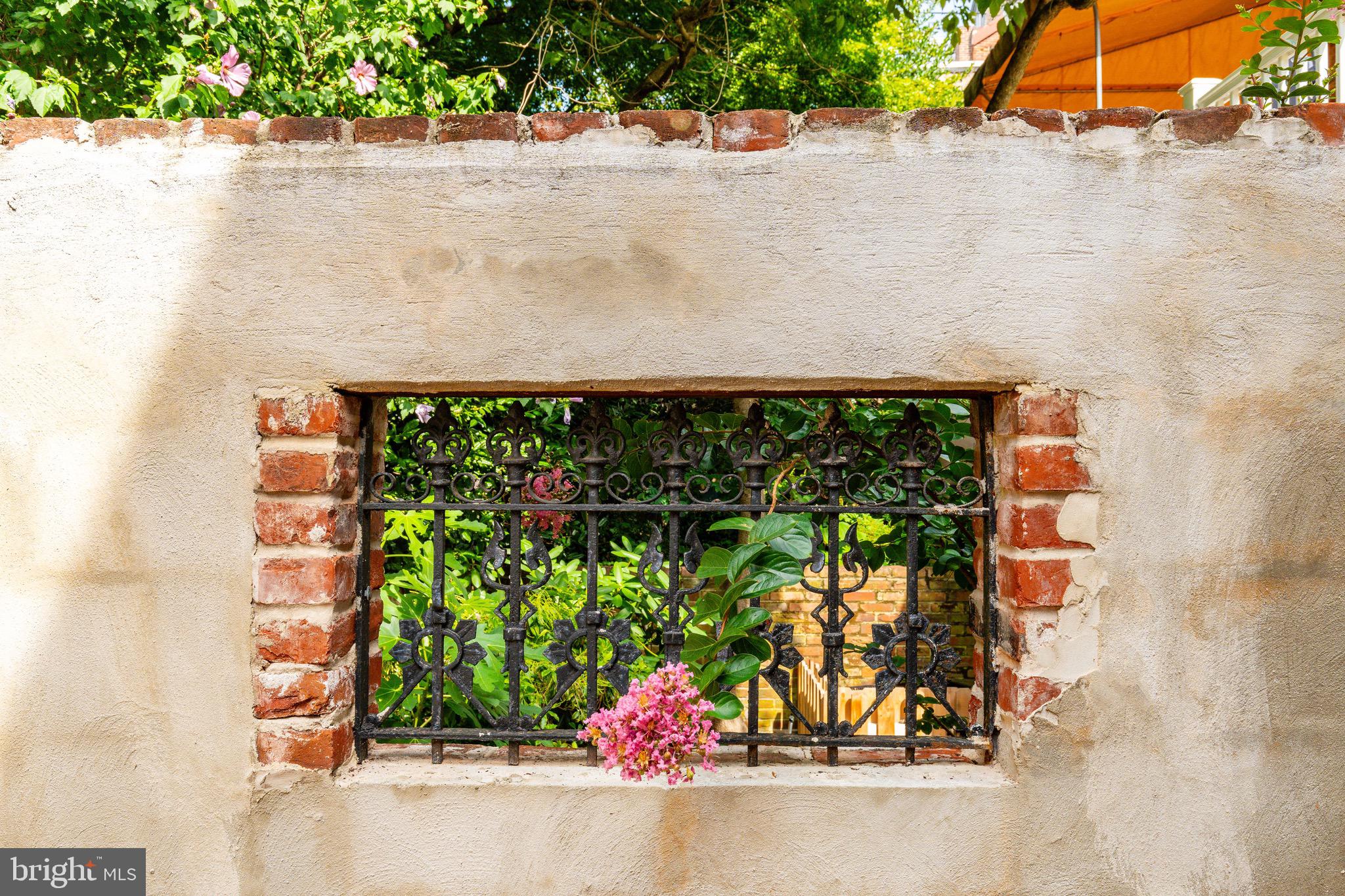 SOCIETY HILL - Residential